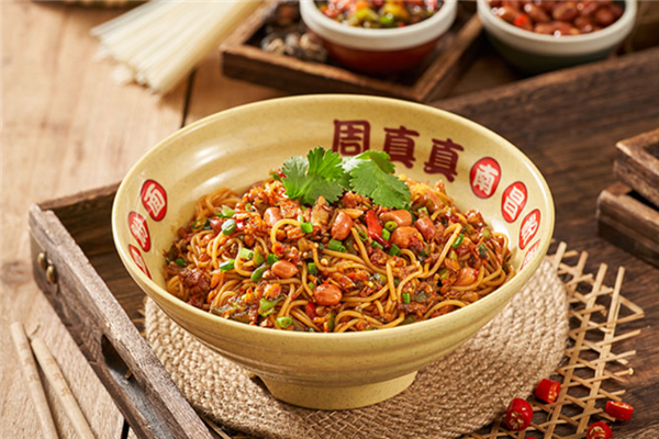 周真真南昌拌粉加盟