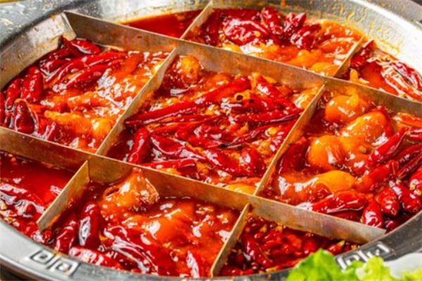 锅底捞重庆老火锅加盟需要多少钱？稳稳占据市场，带来丰厚收益